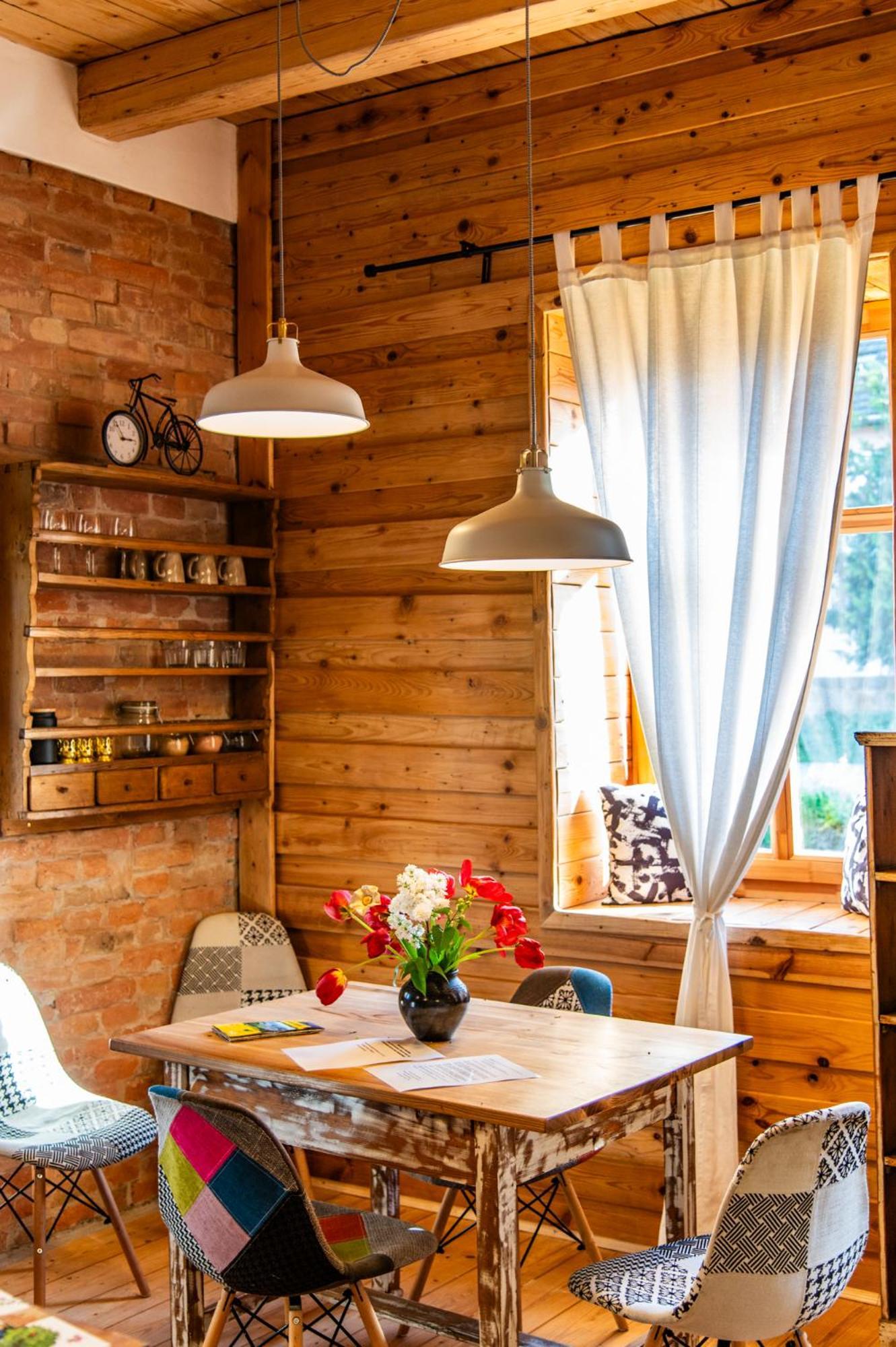 Minifaktura Loft Apartman & Reggelizo Es Etelbar Szokolya المظهر الخارجي الصورة