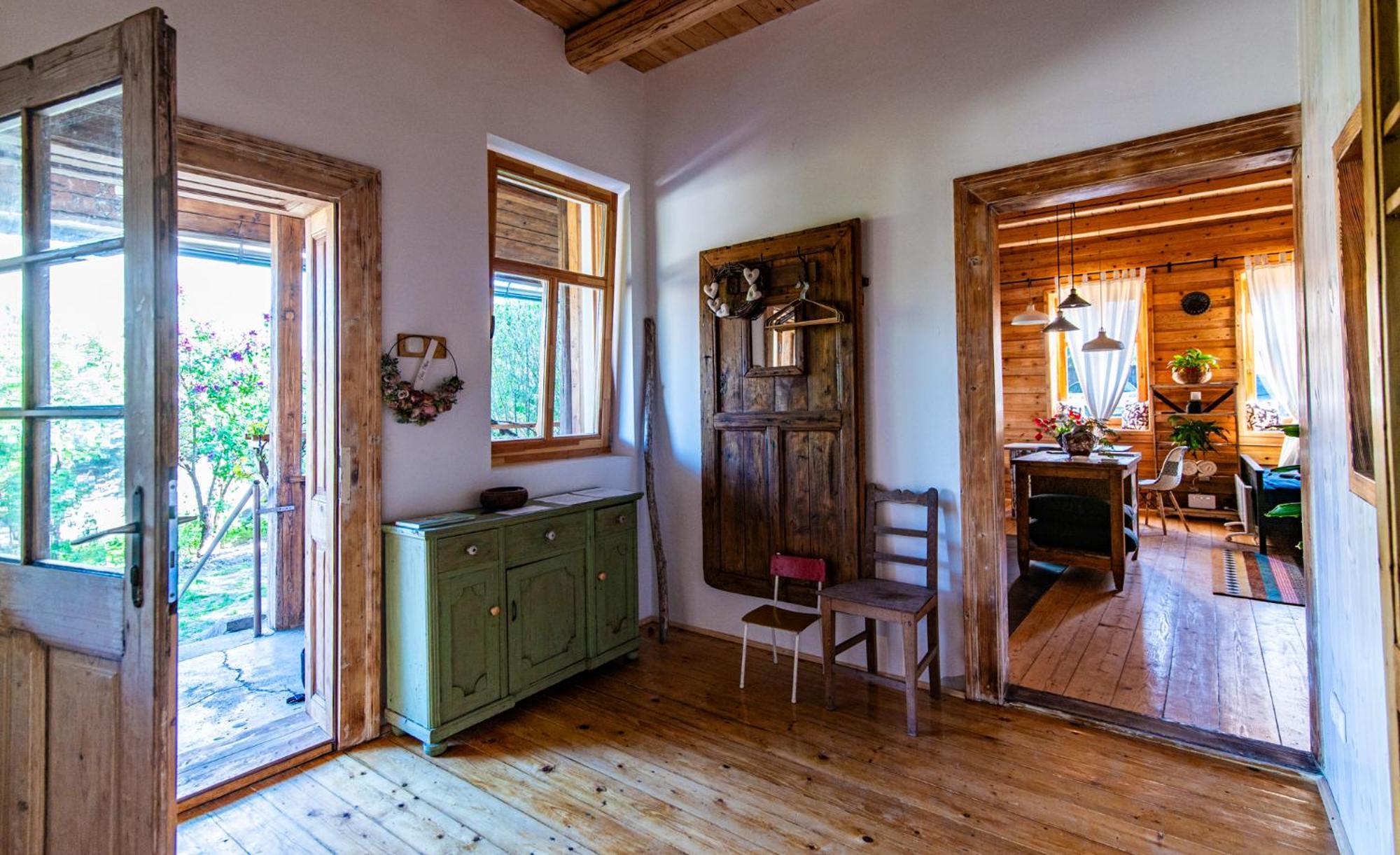 Minifaktura Loft Apartman & Reggelizo Es Etelbar Szokolya المظهر الخارجي الصورة