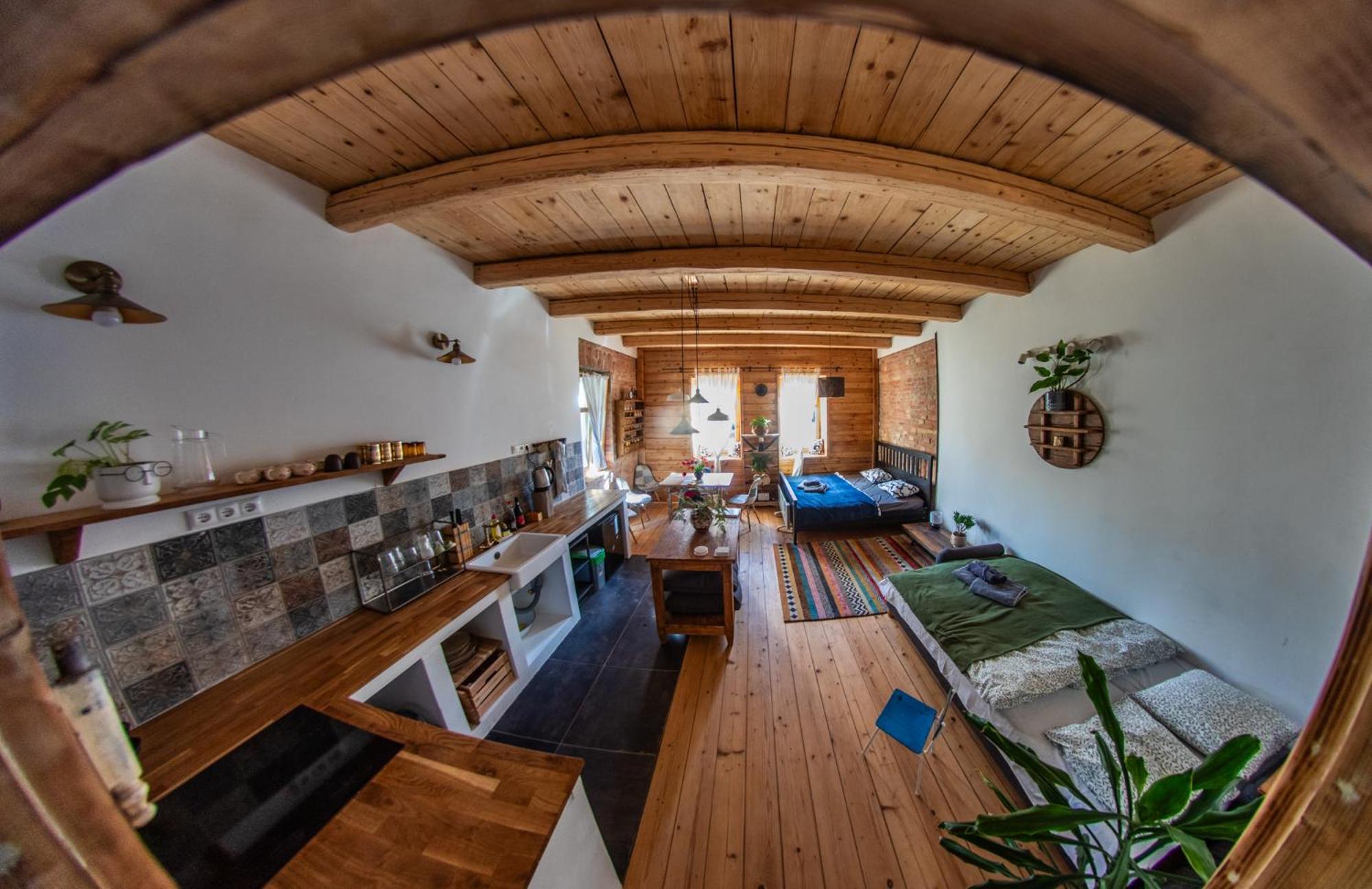 Minifaktura Loft Apartman & Reggelizo Es Etelbar Szokolya المظهر الخارجي الصورة