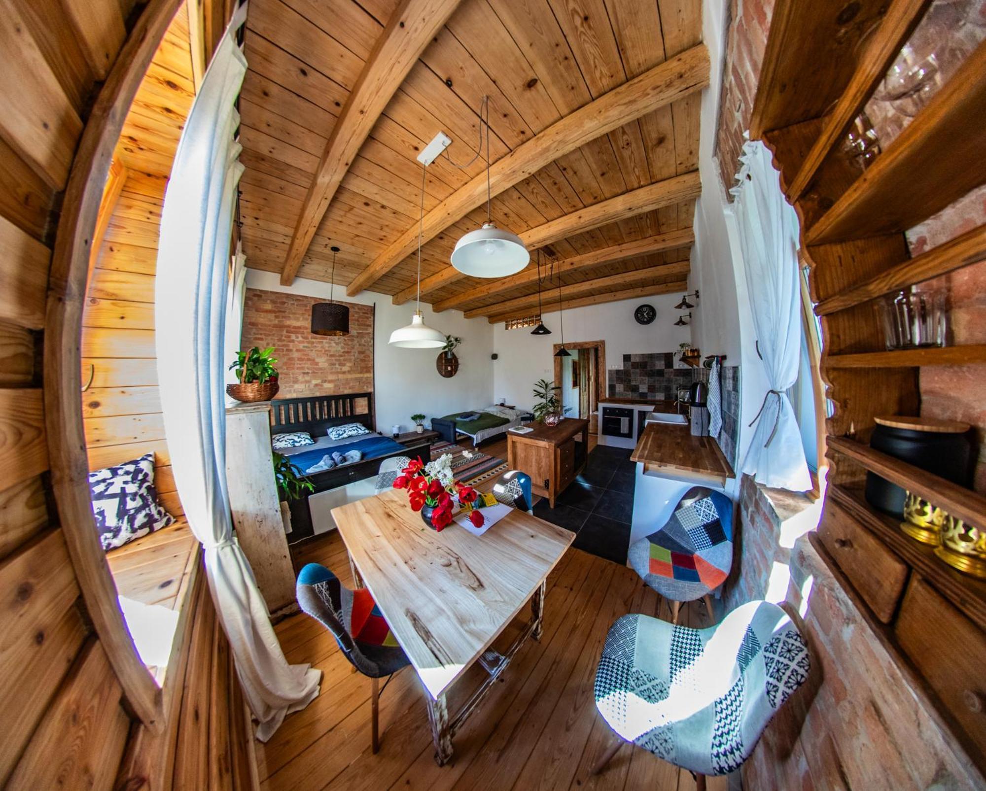 Minifaktura Loft Apartman & Reggelizo Es Etelbar Szokolya المظهر الخارجي الصورة