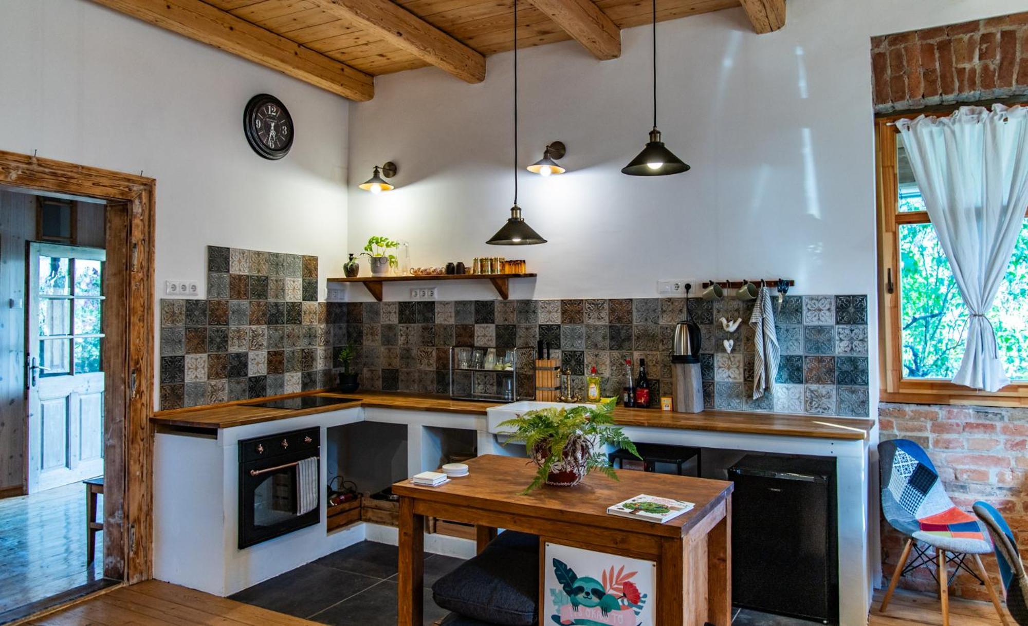 Minifaktura Loft Apartman & Reggelizo Es Etelbar Szokolya المظهر الخارجي الصورة